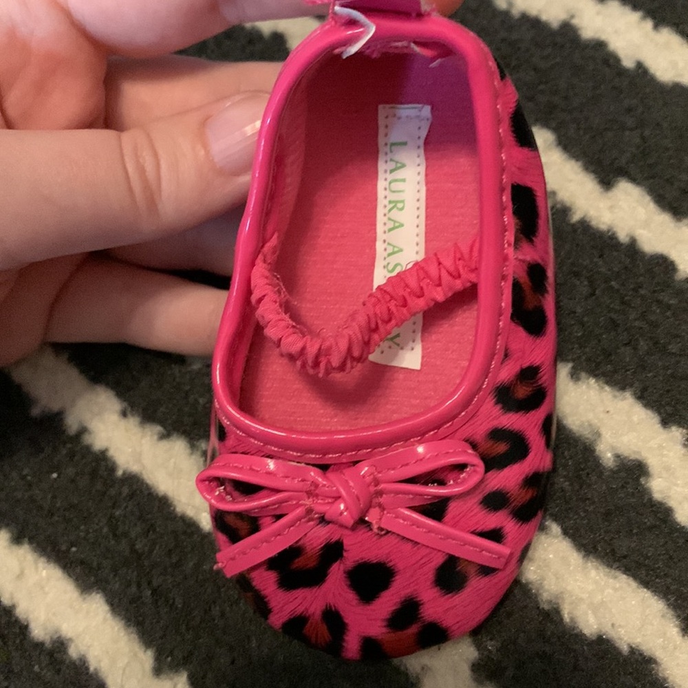 NEW! Laura Ashley:  OH so cute pair of baby shoes 0-3 months